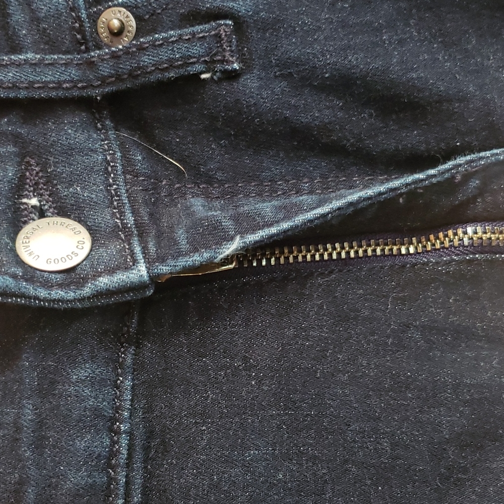 Jeans - Picture 2 of 4